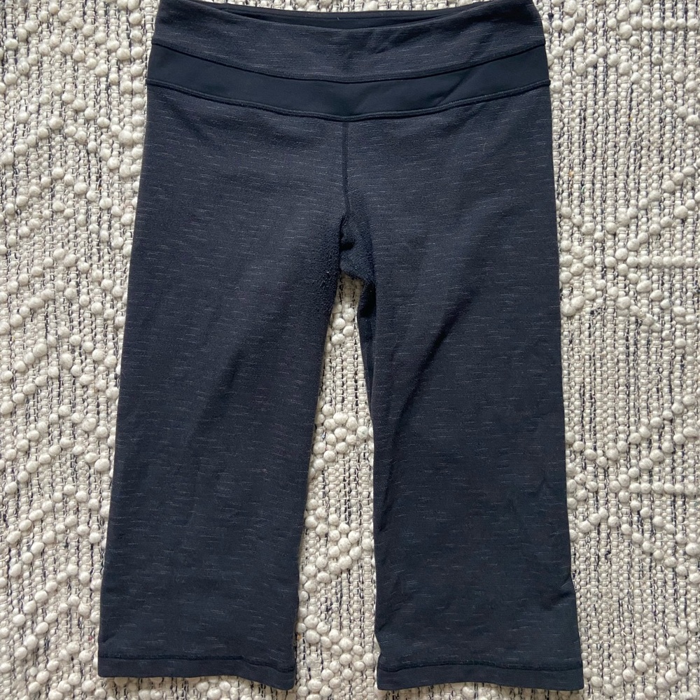 lululemon capri leggings size 8 - Picture 4 of 4